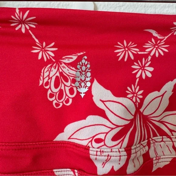 Free People Movement Tropical Floral Print Red Prairie Leggings Ankle Cutout XS - Picture 14 of 17